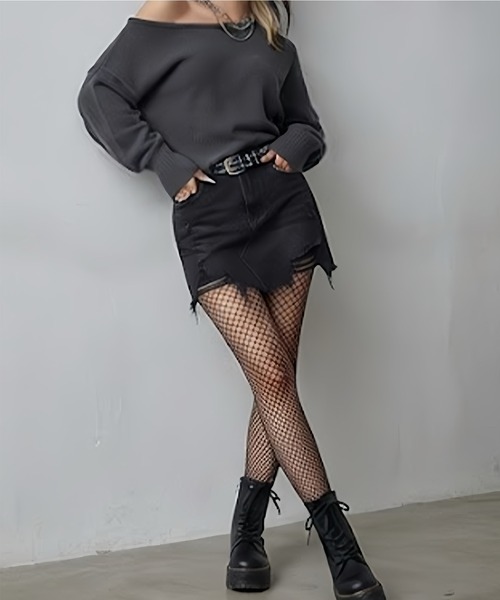 Songe(ソンジュ)の「ワンショルダーアシンメトリーデザインニットトップス(ニット/セーター・レディース・ネイビー/チャコールグレー/アイボリー/グレー/ブラック・FREE)」の17枚目の写真