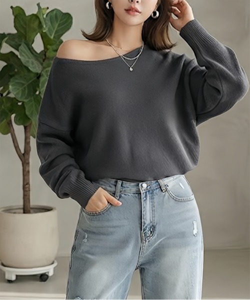 Songe(ソンジュ)の「ワンショルダーアシンメトリーデザインニットトップス(ニット/セーター・レディース・ネイビー/チャコールグレー/アイボリー/グレー/ブラック・FREE)」の22枚目の写真