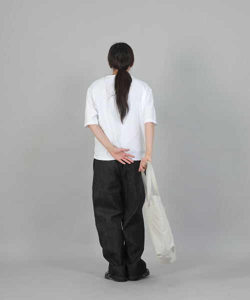 SAINTCREW(セントクルー)の「オーバーサイズソフトVネック半袖TシャツMVM-8A12ホワイト(Tシャツ/カットソー・レディース・その他・FREE)」の2枚目の写真