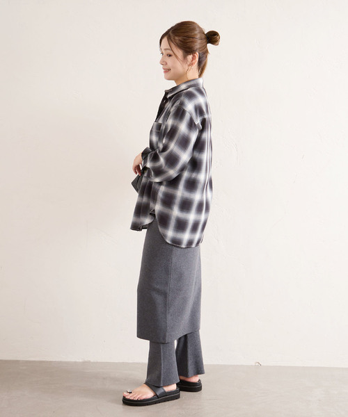 JOURNAL STANDARD(ジャーナルスタンダード)の「オンブレチェック シャツ(シャツ/ブラウス・レディース・コバルトブルー/ブラック系その他・FREE)」の5枚目の写真