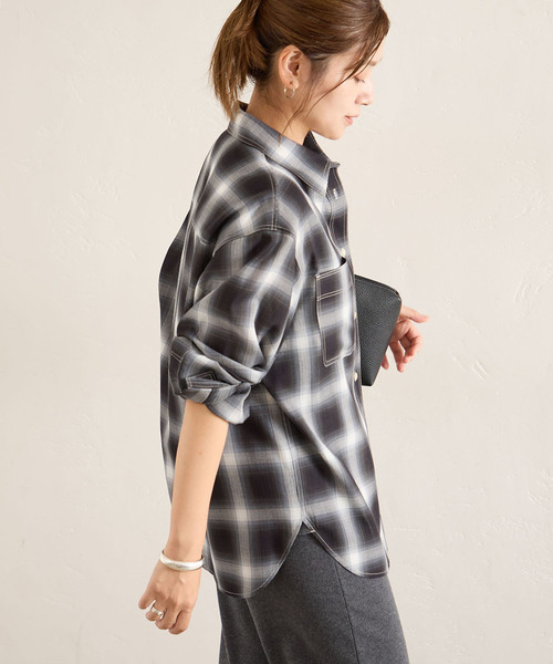 JOURNAL STANDARD(ジャーナルスタンダード)の「オンブレチェック シャツ(シャツ/ブラウス・レディース・コバルトブルー/ブラック系その他・FREE)」の9枚目の写真