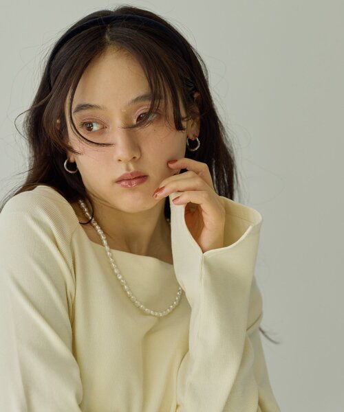 DISCOAT（ディスコート）の「【Noka】2WAYオフショルプルオーバー《WEB限定》（Tシャツ/カットソー・レディース・ブラック/グレー/オフホワイト/バーガンディー・FREE）」の15枚目の写真