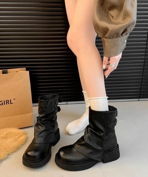 mebole(メボレ)の「back belt flat boots(ブーツ・レディース・ブラック/ブラウン・MEDIUM/SMALL/LARGE)」の20枚目の写真