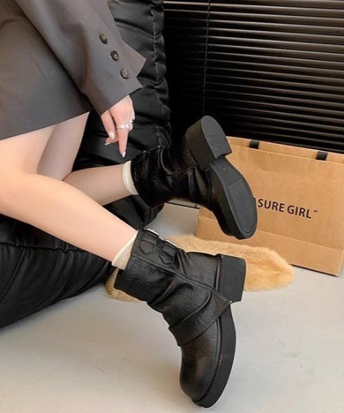 mebole(メボレ)の「back belt flat boots(ブーツ・レディース・ブラック/ブラウン・MEDIUM/SMALL/LARGE)」の21枚目の写真