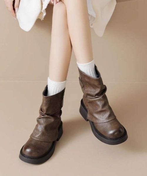 mebole(メボレ)の「back belt flat boots(ブーツ・レディース・ブラック/ブラウン・MEDIUM/SMALL/LARGE)」の9枚目の写真