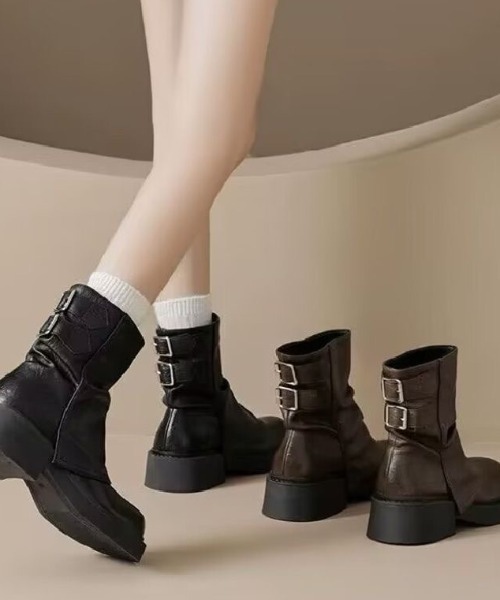 mebole(メボレ)の「back belt flat boots(ブーツ・レディース・ブラック/ブラウン・MEDIUM/SMALL/LARGE)」の13枚目の写真