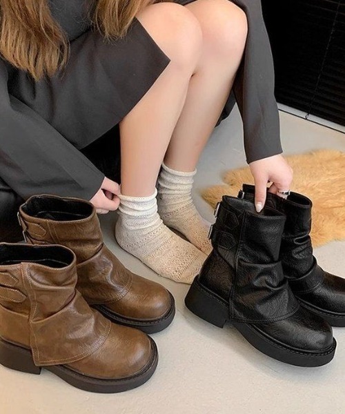 mebole(メボレ)の「back belt flat boots(ブーツ・レディース・ブラック/ブラウン・MEDIUM/SMALL/LARGE)」の16枚目の写真