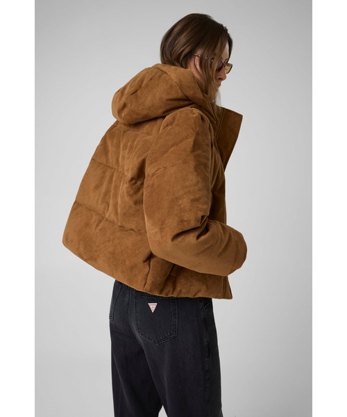 GUESS JEANS(ゲスジーンズ)の「GUESS JEANS Suede Cropped Puffer 中綿ジャケット セットアップ(ダウンジャケット/コート・レディース・ブラウン・X-SMALL/MEDIUM/SMALL)」の2枚目の写真