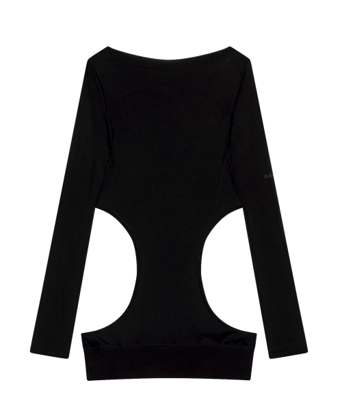 OJOS(オホス)の「Curved Cut Layered Tee / Black(Tシャツ/カットソー・レディース・その他・1/2)」の2枚目の写真