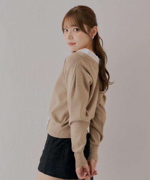 Chico(チコ)の「【SALON by Chico】前後2WAYフリルデザインカーディガン(カーディガン/ボレロ・レディース・チャコールグレー/キャメル/アイボリー・FREE)」の19枚目の写真