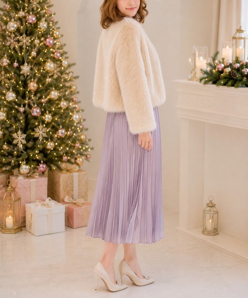 GRESHEL（グレッシェル）の「スタンドカラー 共ベルト付きプリーツワンピース（ワンピース・レディース・ライトグレー/ネイビー・MEDIUM/LARGE）」の10枚目の写真