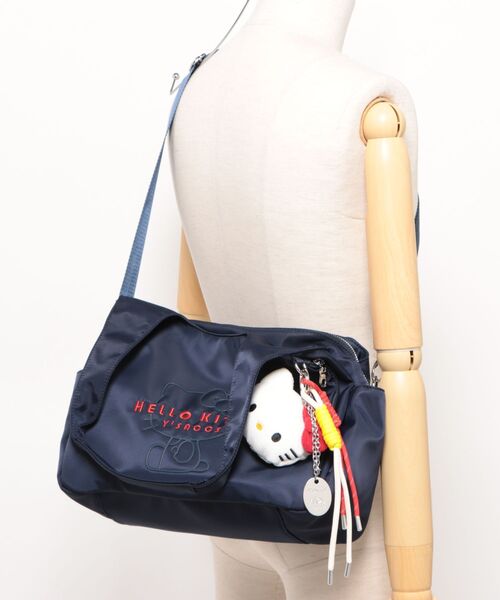 Y'SACCS(イザック)の「【Y'SACCS×HELLO KITTY】ハローキティフェイスポーチ付きトートM(トートバッグ・レディース・アイボリー/ネイビー/ブラック・FREE)」の9枚目の写真