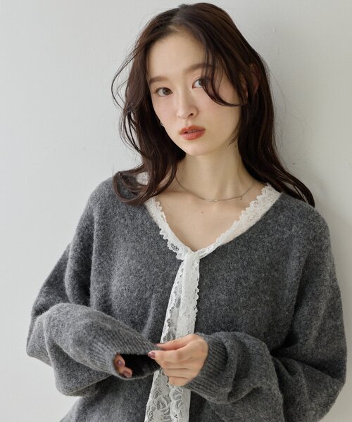 DISCOAT(ディスコート)の「【Noka】レースタイVネックニット《WEB限定》(ニット/セーター・レディース・チャコールグレー/モカ/ライトベージュ・FREE)」の19枚目の写真
