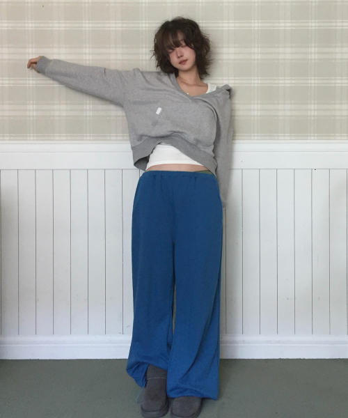 LETTER FROM MOON(レターフロムムーン)の「レターズ ミューズ ワイドスウェットパンツ(ブルー)(スウェットパンツ・レディース・その他・FREE)」の2枚目の写真