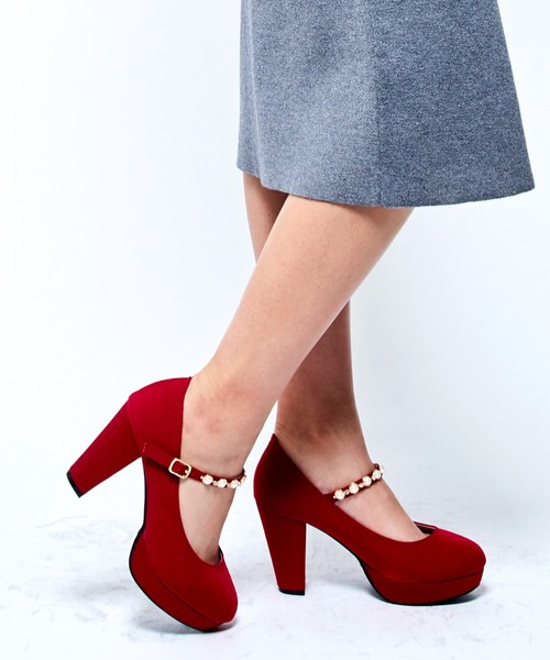 Realta（レアルタ）の「Realta(レアルタ)フェイクパール甲ベルトのパンプス（9cm）（パンプス・レディース・ブラック/ワイン/ブラック系その他/レッド/ホワイト/ホワイト系その他/ベージュ/ピンク/ピンクベージュ/ブラック系その他2/ブルー系その他/ブルー・S/LL/L/M）」の12枚目の写真