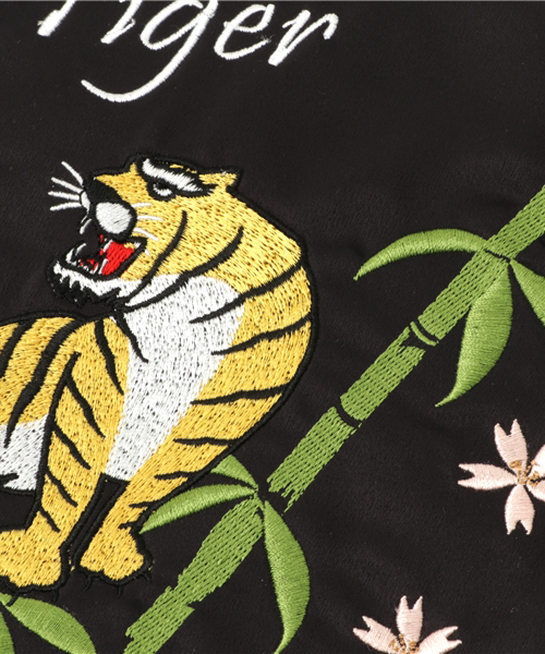 WEGO（ウィゴー）の「WEGO/スカジャンクラッチバッグ（クラッチバッグ・レディース・ブラック/ネイビー・FREE）」の4枚目の写真