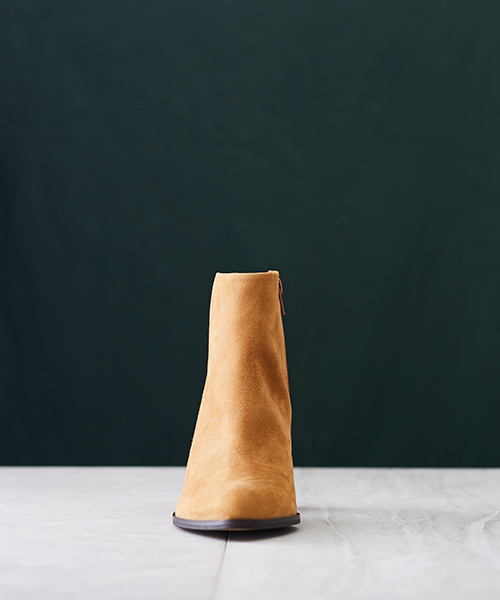 UNITED TOKYO（ユナイテッドトウキョウ）の「レザーショートブーツ（ブーツ・レディース・ネイビー/キャメル/ダークブラウン・0/1/2）」の4枚目の写真