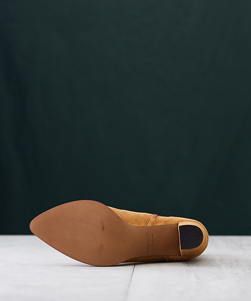 UNITED TOKYO（ユナイテッドトウキョウ）の「レザーショートブーツ（ブーツ・レディース・ネイビー/キャメル/ダークブラウン・0/1/2）」の6枚目の写真