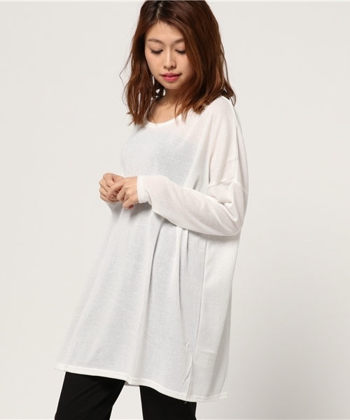 Pierrot（ピエロ）の「ビッグシルエット ニットソートップス（ニット/セーター・レディース・杢グレー/オフホワイト/ホワイト×ブラック/ブラック/カーキ/ブルー系その他/ベージュ/ネイビー/ピンク・M/L）」の2枚目の写真