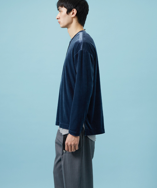 STUDIOUS（ステュディオス）の「トリアセテートベロアプルオーバー（スウェット・メンズ・グレー/ブルー・1/2/3）」の7枚目の写真