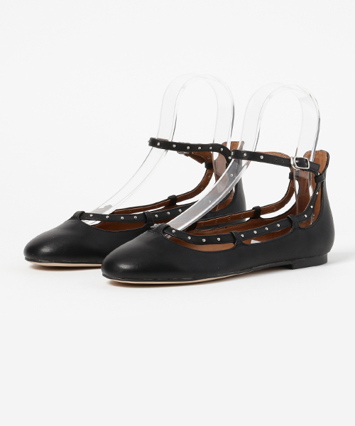 CHARLES & KEITH（チャールズ & キース）の「スタッズディテールパンプス / STUD DETAIL PUMPS（パンプス・レディース・ブラック/アイボリー/グリーン・23.5cm/23cm/25cm/24cm/24.5cm）」の2枚目の写真