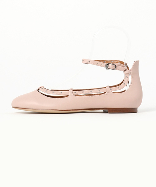 CHARLES & KEITH（チャールズ & キース）の「スタッズディテールパンプス / STUD DETAIL PUMPS（パンプス・レディース・ブラック/アイボリー/グリーン・23.5cm/23cm/25cm/24cm/24.5cm）」の4枚目の写真