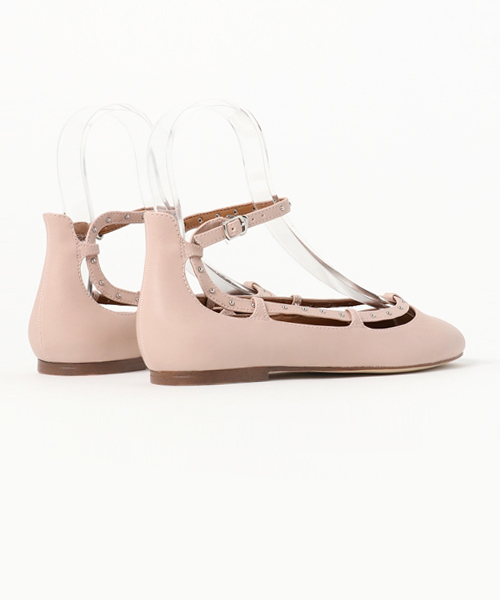 CHARLES & KEITH（チャールズ & キース）の「スタッズディテールパンプス / STUD DETAIL PUMPS（パンプス・レディース・ブラック/アイボリー/グリーン・23.5cm/23cm/25cm/24cm/24.5cm）」の6枚目の写真