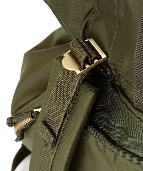 PORTER（ポーター）の「PORTER FORCE RUCKSACK <B印 YOSHIDA SELECT>（バックパック/リュック・メンズ・ブラック/オリーブ/ネイビー・ONE SIZE）」の17枚目の写真