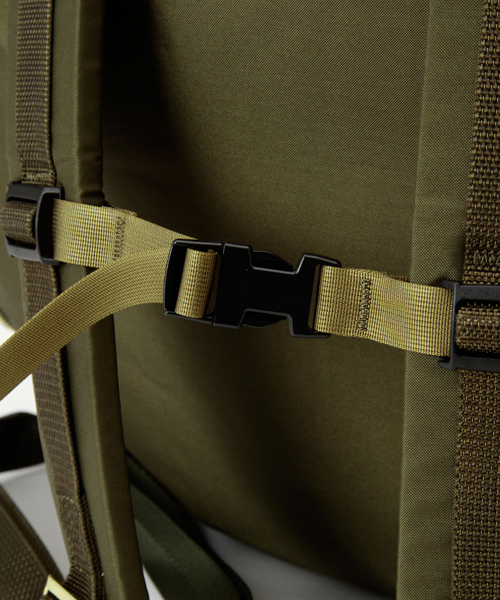 PORTER（ポーター）の「PORTER FORCE RUCKSACK <B印 YOSHIDA SELECT>（バックパック/リュック・メンズ・ブラック/オリーブ/ネイビー・ONE SIZE）」の18枚目の写真