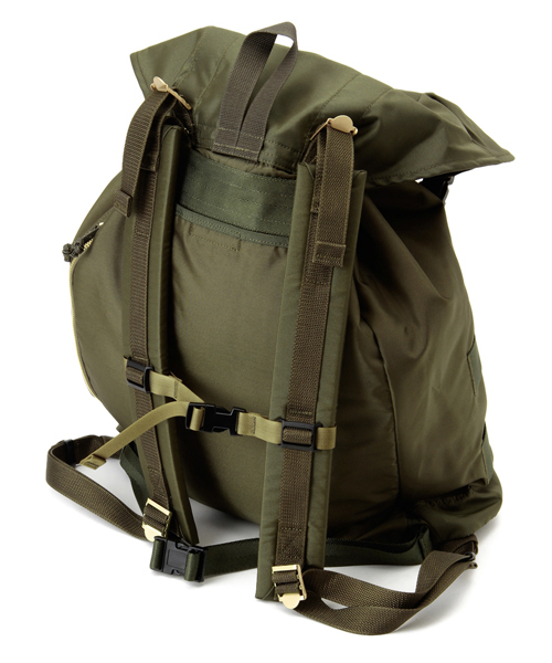 PORTER（ポーター）の「PORTER FORCE RUCKSACK <B印 YOSHIDA SELECT>（バックパック/リュック・メンズ・ブラック/オリーブ/ネイビー・ONE SIZE）」の7枚目の写真