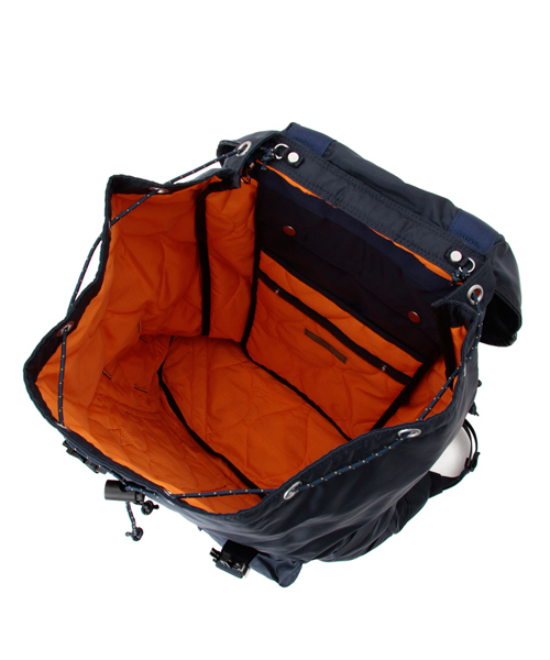 PORTER（ポーター）の「PORTER FORCE RUCKSACK <B印 YOSHIDA SELECT>（バックパック/リュック・メンズ・ブラック/オリーブ/ネイビー・ONE SIZE）」の9枚目の写真