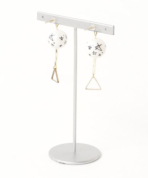 TONE SELECT GOODS(トーンセレクトグッズ)の「【muddy-maua】手書きプリントピアス(ピアス(両耳用)・レディース・ホワイト・FREE)」の2枚目の写真