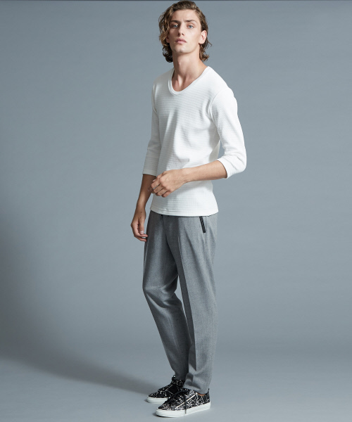 5351 POUR LES HOMMES(ゴーサンゴーイチプールオム)の「ベアハニカムUネックカットソー(Tシャツ/カットソー・メンズ・ホワイト/ホワイト系その他/ブラック・44/46/48/50)」の16枚目の写真