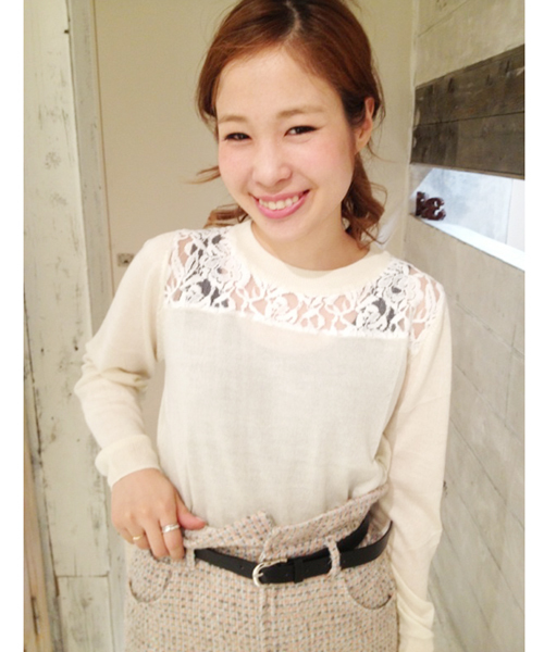 Chico（チコ）の「レース切替ニットPO（ニット/セーター・レディース・ホワイト/ライトブルー/ピンク/ブラック・FREE）」の2枚目の写真