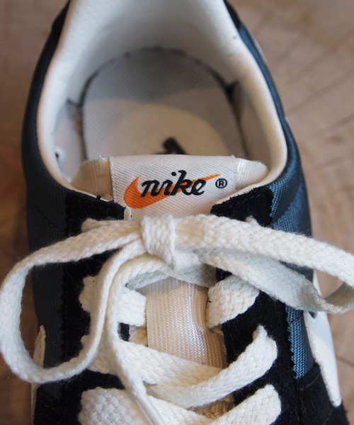 BEAUTY&YOUTH UNITED ARROWS(ビューティーアンドユースユナイテッドアローズ)の「BYBC ∵NIKE MONTREALヴィンテージ スニーカー ◆(スニーカー・レディース・ブラック/オリーブ・23/23.5/24/24.5/25)」の6枚目の写真