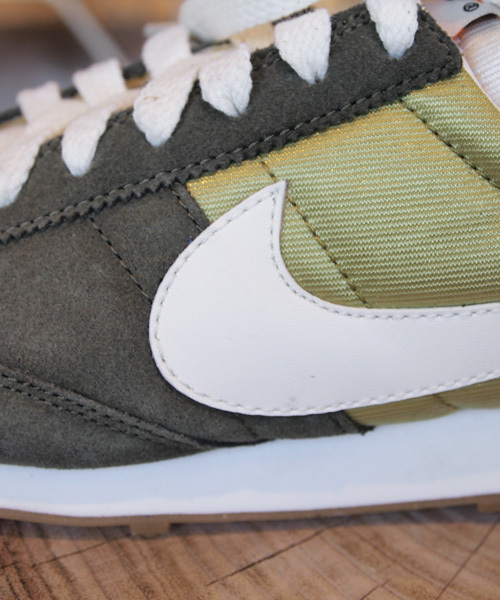 BEAUTY&YOUTH UNITED ARROWS(ビューティーアンドユースユナイテッドアローズ)の「BYBC ∵NIKE MONTREALヴィンテージ スニーカー ◆(スニーカー・レディース・ブラック/オリーブ・23/23.5/24/24.5/25)」の8枚目の写真