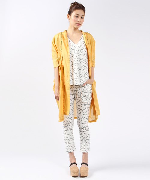 ARCHI（アーキ）の「HOJA LONG SHIRT JACKET（ワンピース・レディース・ライトブルー/ブラック/イエロー・SMALL/MEDIUM）」の5枚目の写真