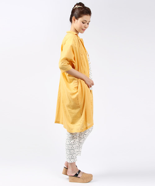 ARCHI（アーキ）の「HOJA LONG SHIRT JACKET（ワンピース・レディース・ライトブルー/ブラック/イエロー・SMALL/MEDIUM）」の6枚目の写真