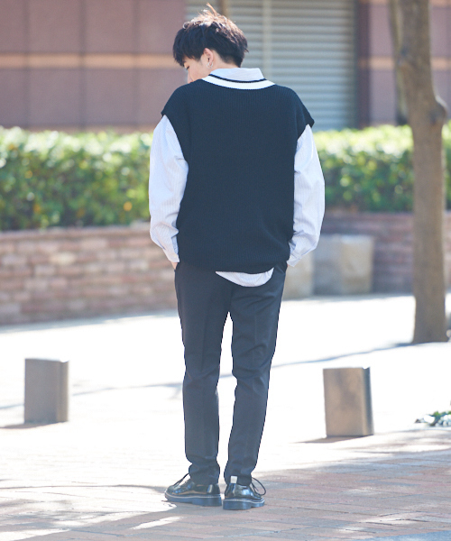 kutir（クティール）の「Vネックチルデンニットベスト（Tシャツ/カットソー・メンズ・ブラック/ベージュ・MEDIUM/LARGE）」の4枚目の写真