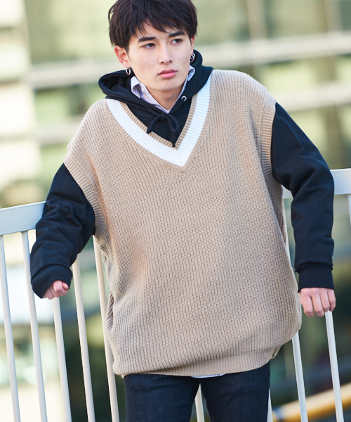 kutir（クティール）の「Vネックチルデンニットベスト（Tシャツ/カットソー・メンズ・ブラック/ベージュ・MEDIUM/LARGE）」の18枚目の写真