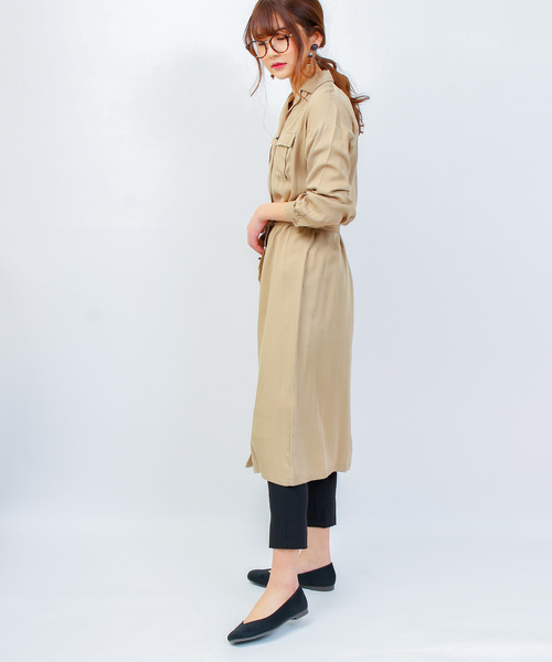 Fashion Letter（ファッションレター）の「Vカット スクエアトゥフラットシューズ（パンプス・レディース・ブラック/シルバー/ダークグレー/ブラック系その他/チャコール/ホワイト/グレイッシュベージュ/エンジ/レオパード/ブラック系その他2/グレー系その他2/その他/グレー系その他・22.5cm/23.5cm/24.5cm/23.0cm/24.0cm/22.0cm）」の15枚目の写真