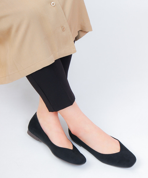 Fashion Letter（ファッションレター）の「Vカット スクエアトゥフラットシューズ（パンプス・レディース・ブラック/シルバー/ダークグレー/ブラック系その他/チャコール/ホワイト/グレイッシュベージュ/エンジ/レオパード/ブラック系その他2/グレー系その他2/その他/グレー系その他・22.5cm/23.5cm/24.5cm/23.0cm/24.0cm/22.0cm）」の21枚目の写真