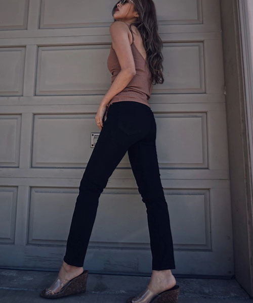 TRUNC（トランクエイティーエイト）の「Finesse Tapered Skinny（デニムパンツ・レディース・ブラック・23inch/24inch/25inch）」の4枚目の写真