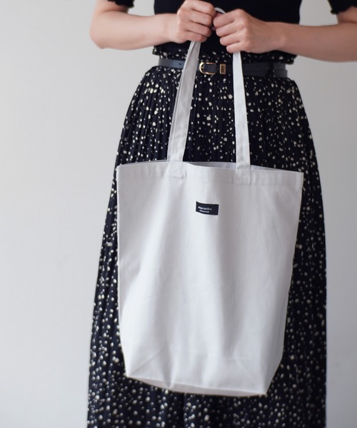 United Athle（ユナイテッドアスレ）の「【 UNITED ATHLE / ユナイテッドアスレ 】 antique andico ロゴ レギュラー キャンバス トート (Mサイズ)（トートバッグ・レディース・ネイビー/グレー/ブラック/ホワイト/ブラック系その他/ホワイト×ブラック/ホワイト×ネイビー/ホワイト×グレー/ホワイト系その他/グリーン/ピンクベージュ/パープル/ベージュ・FREE）」の8枚目の写真
