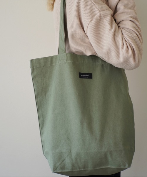 United Athle（ユナイテッドアスレ）の「【 UNITED ATHLE / ユナイテッドアスレ 】 antique andico ロゴ レギュラー キャンバス トート (Mサイズ)（トートバッグ・レディース・ネイビー/グレー/ブラック/ホワイト/ブラック系その他/ホワイト×ブラック/ホワイト×ネイビー/ホワイト×グレー/ホワイト系その他/グリーン/ピンクベージュ/パープル/ベージュ・FREE）」の21枚目の写真