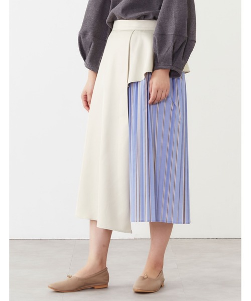 POU DOU DOU（プードゥドゥ）の「サイドぺプラムプリーツスカート（スカート・レディース・ベージュ/ネイビー/ブルー・3）」の11枚目の写真