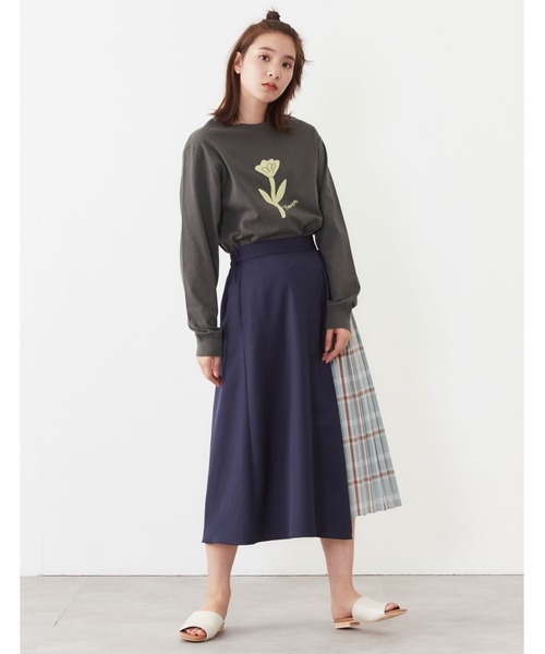 POU DOU DOU（プードゥドゥ）の「サイドぺプラムプリーツスカート（スカート・レディース・ベージュ/ネイビー/ブルー・3）」の12枚目の写真