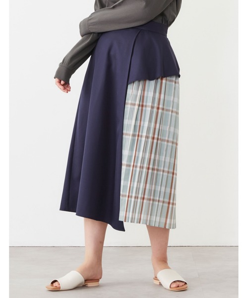 POU DOU DOU（プードゥドゥ）の「サイドぺプラムプリーツスカート（スカート・レディース・ベージュ/ネイビー/ブルー・3）」の15枚目の写真