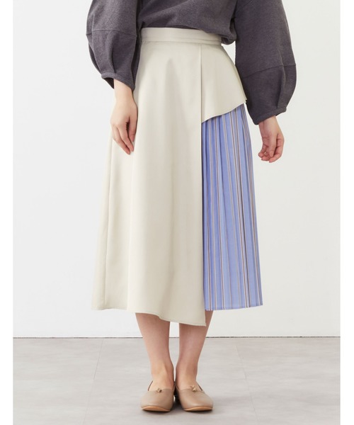 POU DOU DOU（プードゥドゥ）の「サイドぺプラムプリーツスカート（スカート・レディース・ベージュ/ネイビー/ブルー・3）」の22枚目の写真