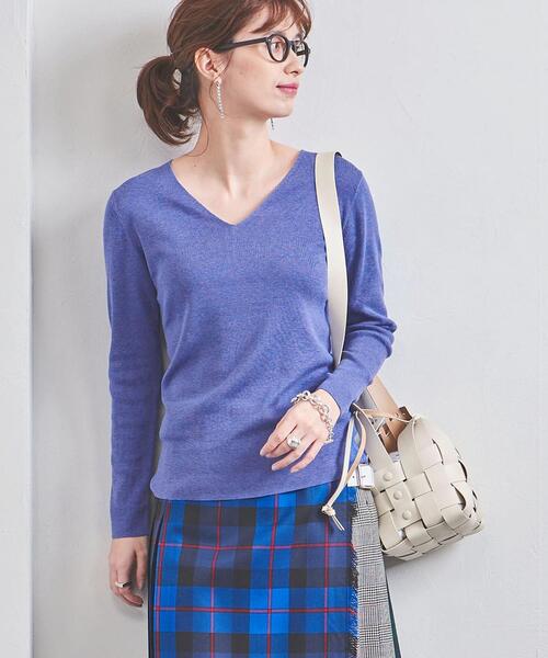UNITED ARROWS（ユナイテッドアローズ）の「UBCB C/SI FULL/N Vネック ニット（ニット/セーター・レディース・オフホワイト/ダークグレー/ロイヤルブルー・フリー）」の3枚目の写真